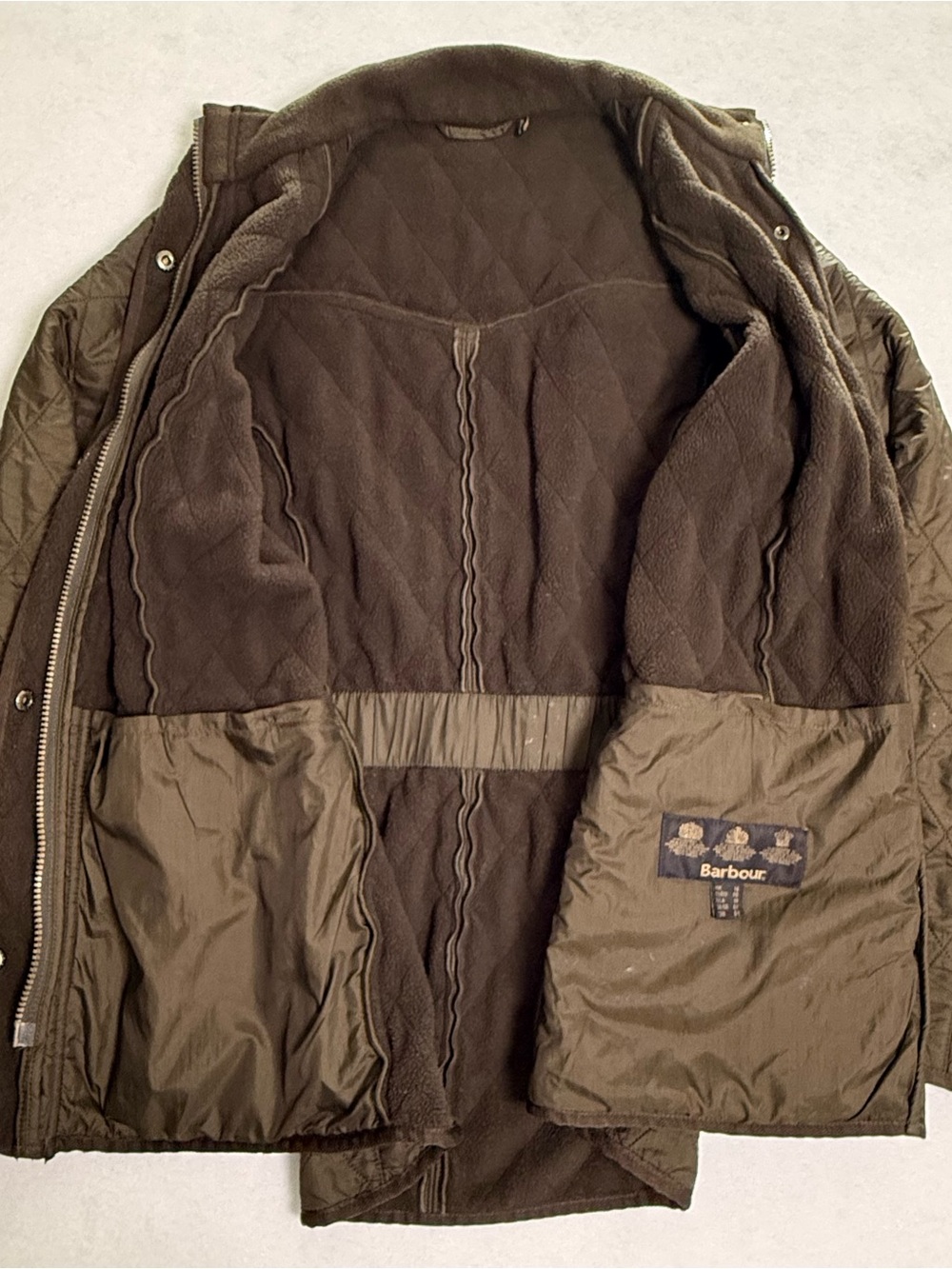 Women’s- Barbour Quilted Jacket - Picture 5 of 10